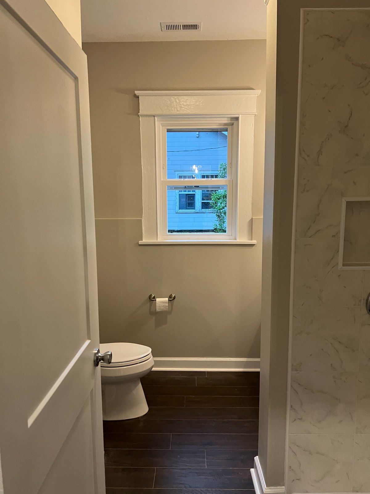 Full bath layout at 225 Bond Street